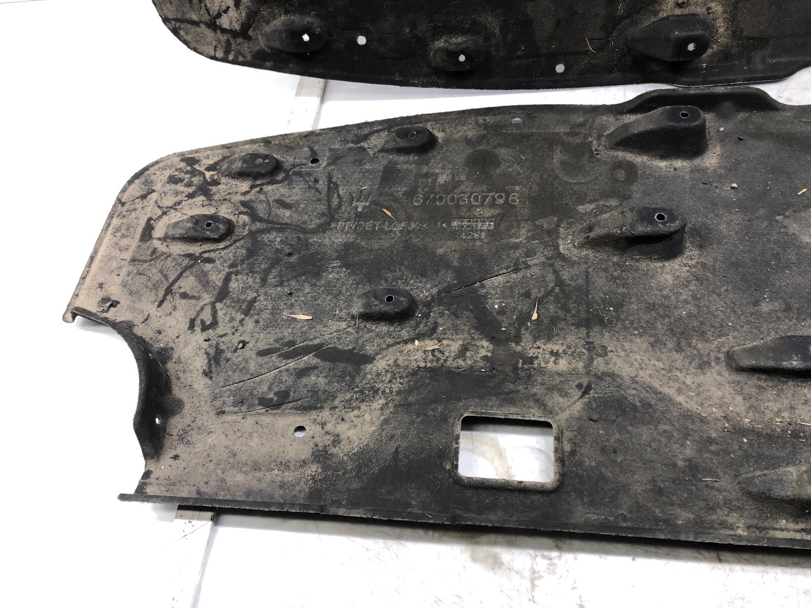 2014-2017 MASERATI GHIBLI S Q4 LEFT RIGHT UNDERBODY SHIELD COVER OEM.