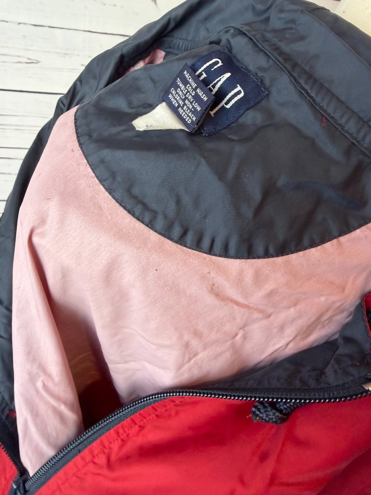Gap Jacket Windbreaker Packable Small Hoodie Y2K … - image 6