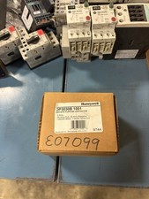 NEW Honeywell DP3030B 1001 Definite Purpose Contactor DP3030B1001