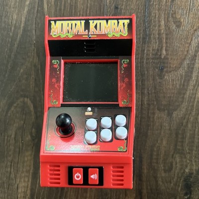 Mortal Kombat Arcade Machine Handheld Classics Game Color Screen RARE Untested