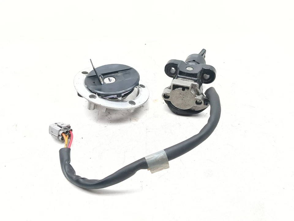 11-25 Suzuki GSXR 600 750 conjunto de trava interruptor de ignição tampa e chave - Imagem 3 de 4