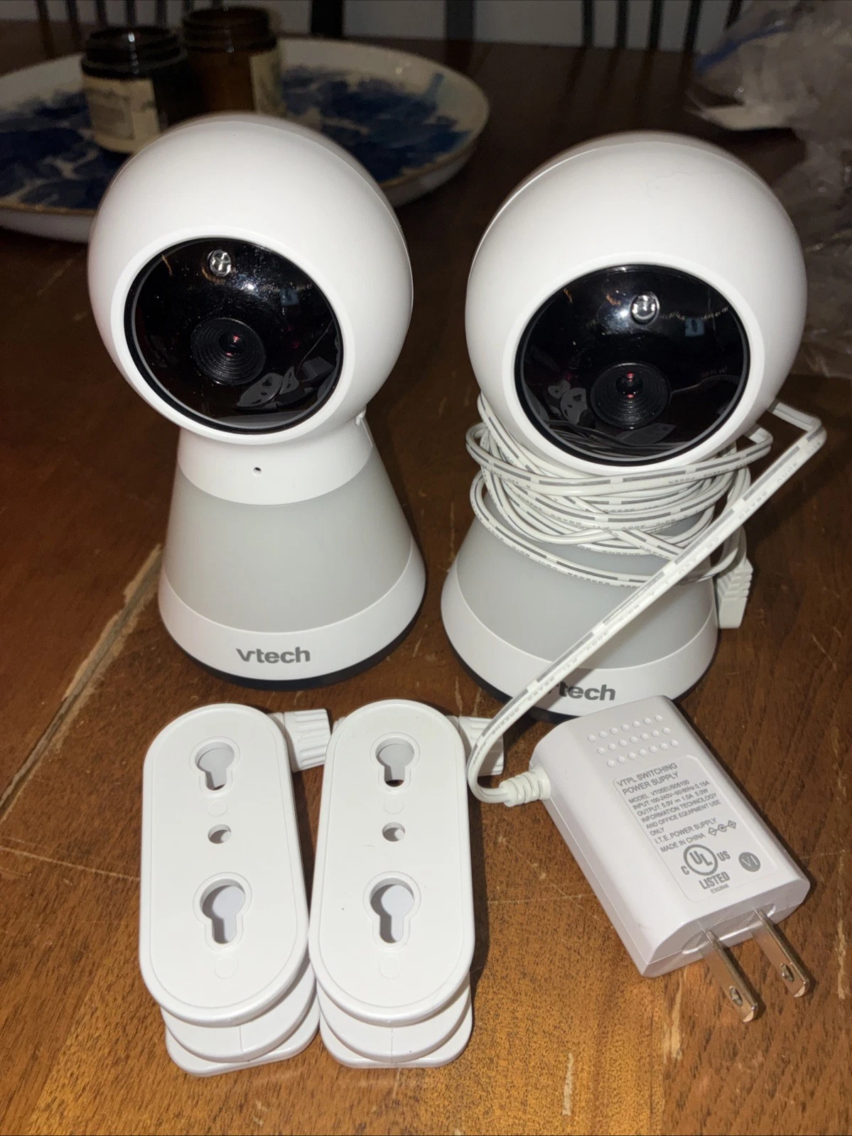 Vtech Digital Baby Cameras VM5255 Cameras Lot Of 2 and 1 plug adapter See Pics