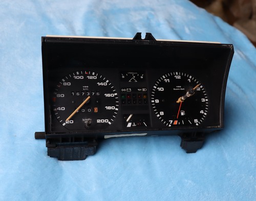 VW Passat Variant Typ 32b Oldtimer Tacho Kombiinstrument