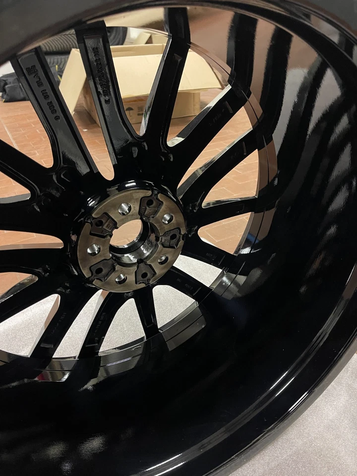 Cerchio BMW X5 X6 G05 G06 742M 8090014 10,5J x 22" ET43 con TPMS - Imagen 3 de 4