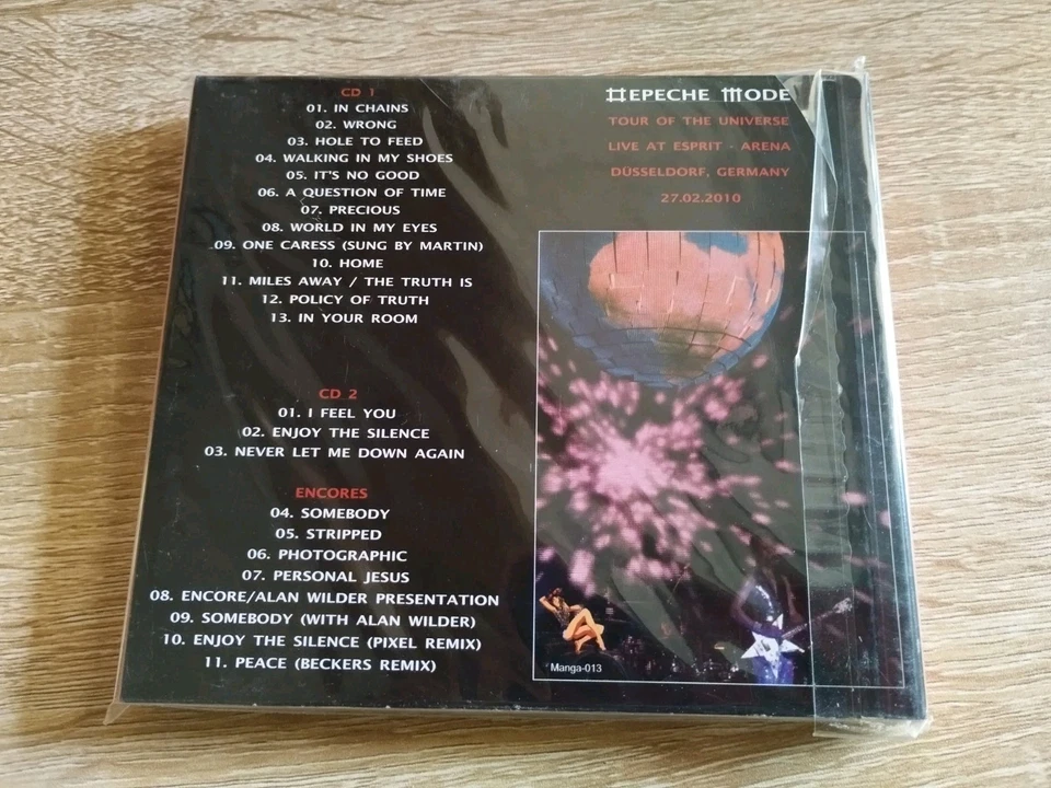 Dépêche Mode rare coffret 2 cds Live In Düsseldorf 2010 LTD 500 PCS Comme Neuf.  - Photo 2/3