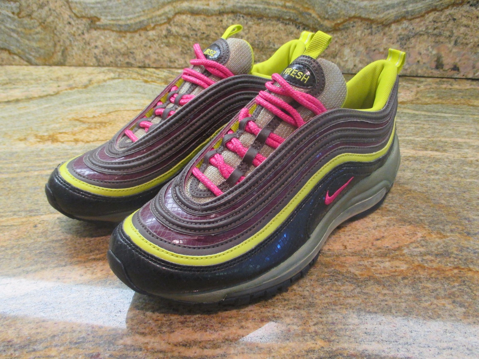 Compre Nike Air Max 97 2019 Iridescente SE UNDEFEATED