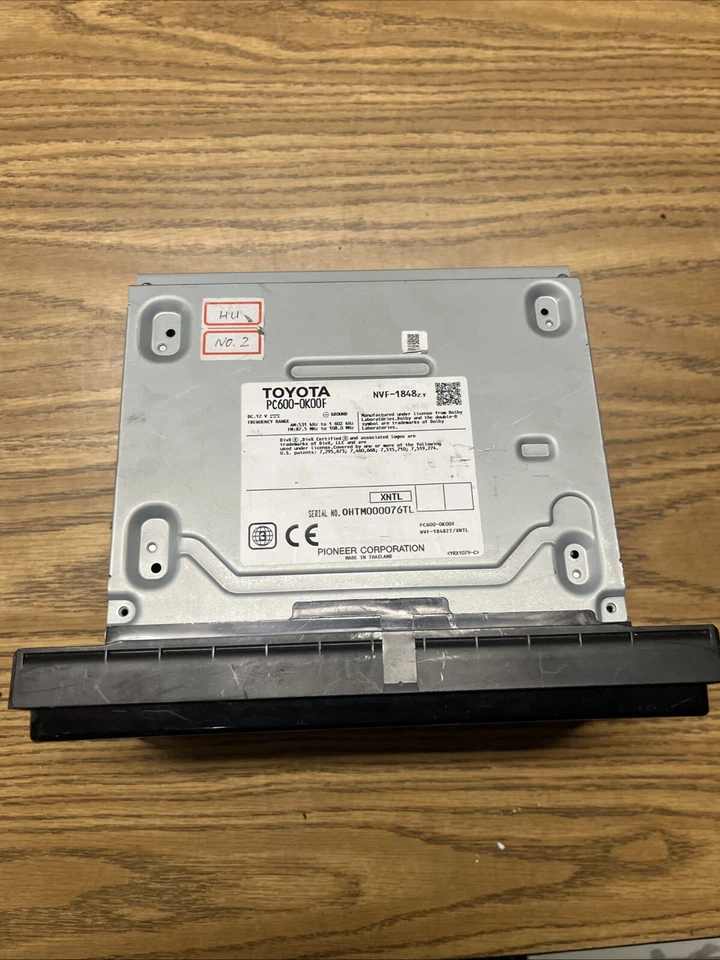 Unidad de exhibición central Toyota Hilux DIVX PC600-0K00F Foto 2 de 4