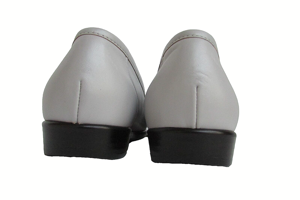 SAS Tripad
Comfort Size 11.5
Loafers Slip On
Silver Leather SAS Simplify silver Leather Comfort Low Slip On Loafer  main image 3
