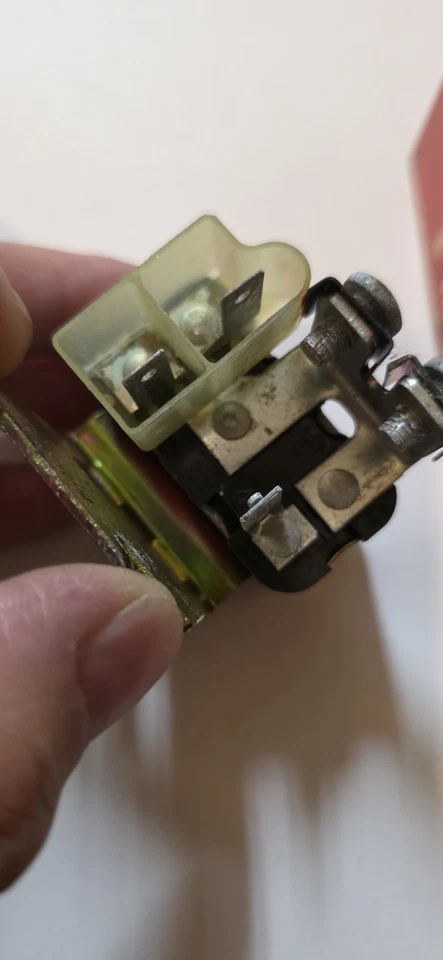 Relé de bocina productos de motor estándar HR140 nuevo nuevo de colección Foto 3 de 4