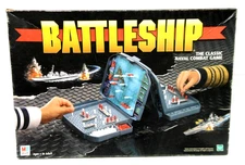 BATTLESHIP CLASSIC NAVAL COMBAT GAME- 1998 - 100% COMPLETE - VERY GOOD CONDITION