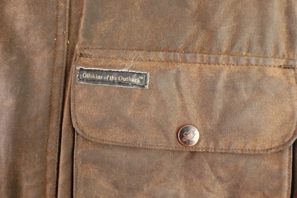 Outback Trading Company Men’s Large Overlander Flannel Lined Oilskin Waxed Vest - Image 4 of 4