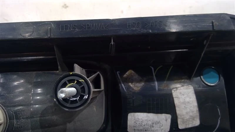 Faro trasero izquierdo conductor Dodge Ram Promaster 1500 2014-2018 OEM 04725947AD  Foto 4 de 4