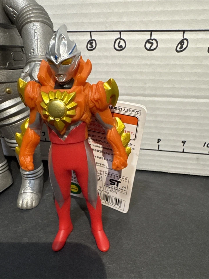 Lot of 3 -Ultraman Bandai 97 And 98 Plus Big Soft Sevenger Action Figures - Изображение 4 из 4