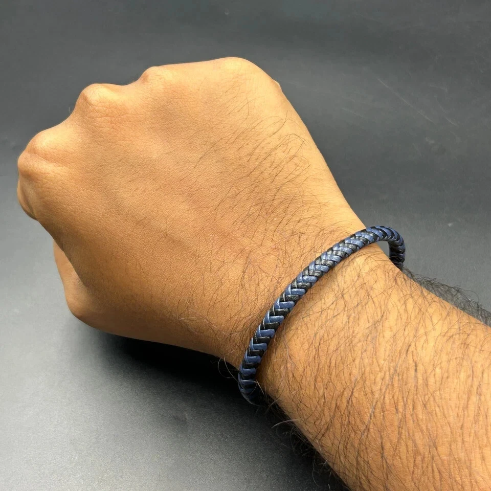 Pulsera de cuero para hombre acabado oro negro 14K Foto 2 de 4