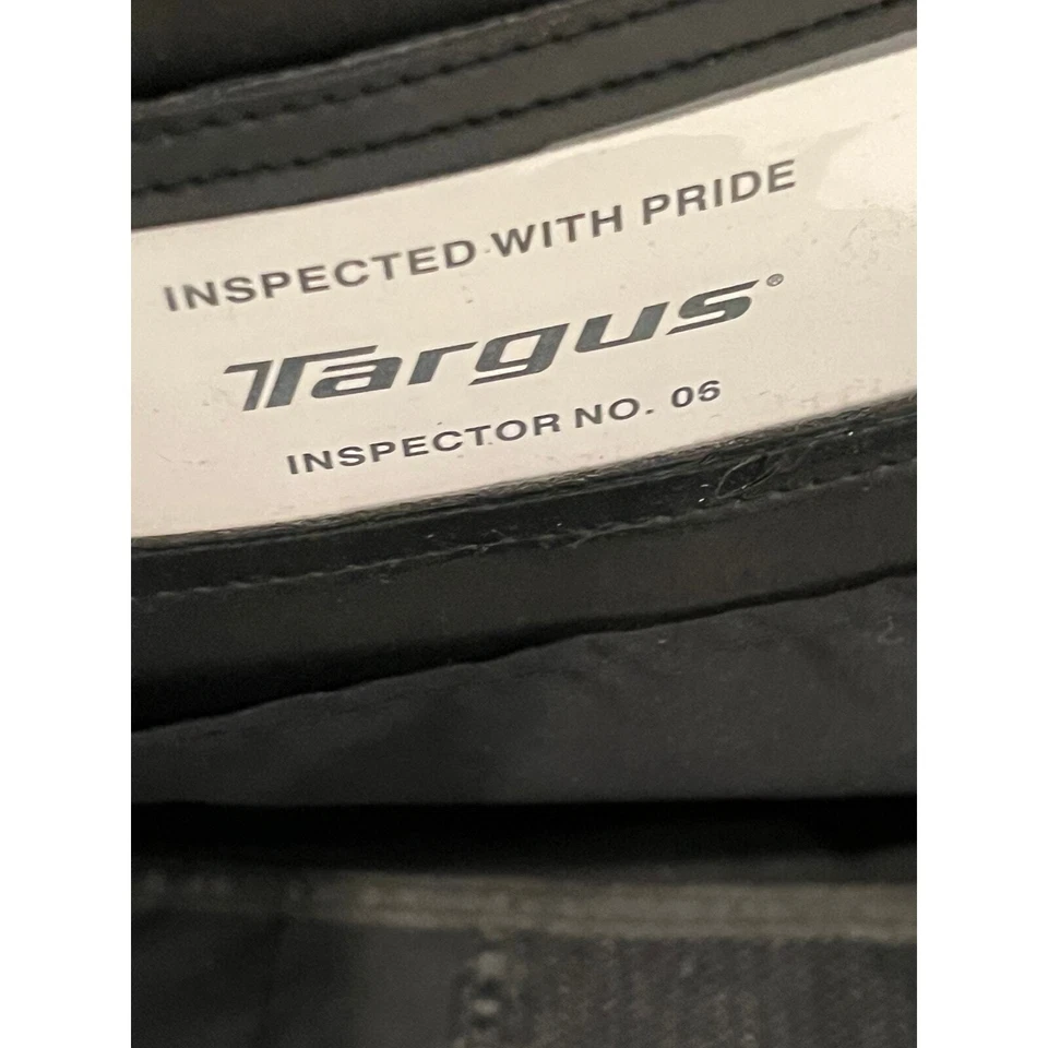 Mochila acolchada para computadora Targus negra Foto 4 de 4