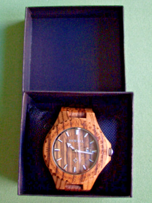Bewell Holzuhr Datum Zebrano Bambus Holz Herrenuhr Damenuhr Leicht Armbanduhr