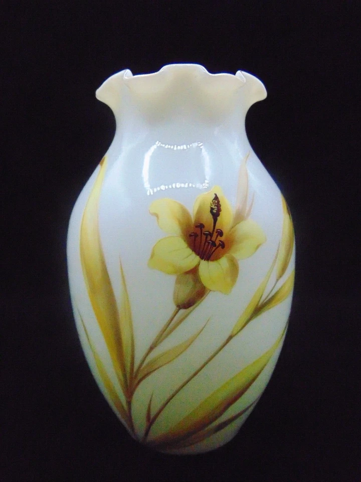 Jarrón de vidrio antiguo victoriano bohemio pintado a mano arte pájaro y lirio BRILLA UV+ Foto 4 de 4