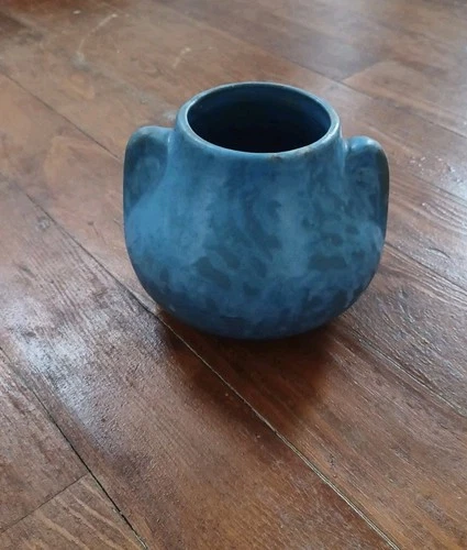 Vtg CALIFORNIA CA  - McCoy Pottery Blue Tudor Flower Pot Vase