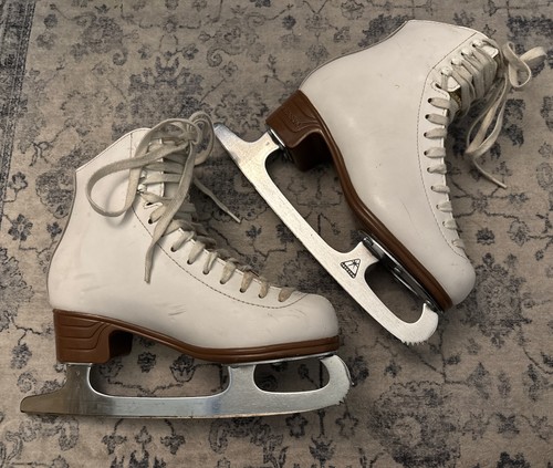 Jackson Mystique Ice Skates 1490 Youth Size 4C White w/ Guards