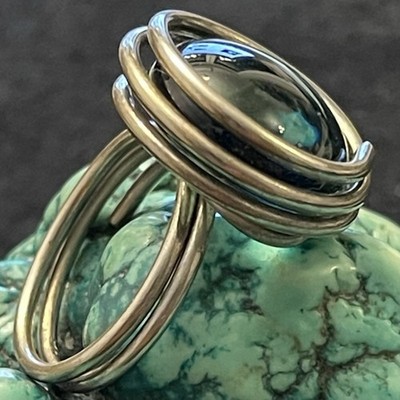 925 STERLINGSILBER HANDGEFERTIGTER DRAHTWICKELRING BLAU/GRÜN KUNSTGLAS 9,8 g GRÖSSE 8,5