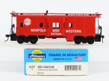 HO Scale Athearn 1177 N&W Norfolk & Western Bay Window Caboose #557524 BUILT