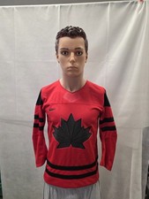 NWT Team Canada 2022 Olympic Hockey Jersey Nike Youth S/M