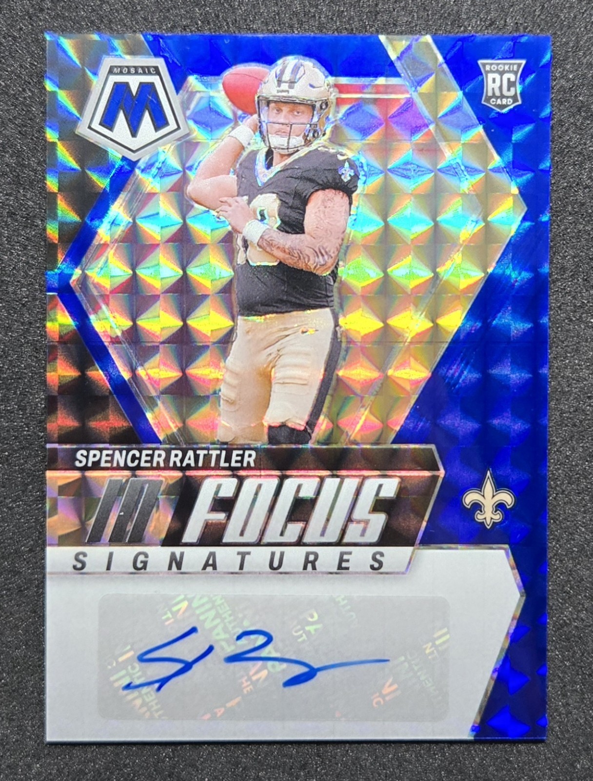 Spencer Rattler 2024 Panini Mosaic In Focus Blue Prizm Rookie Auto /99 SAINTS RC