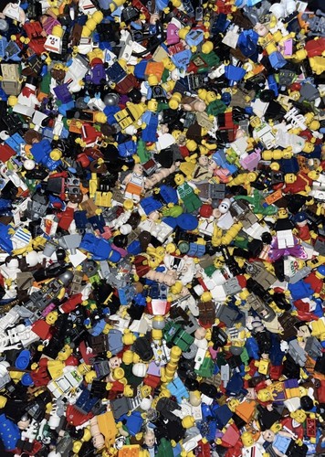 200 PIECES LEGO PARTS BULK LOT Parts Minifigures Torsos Heads Legs