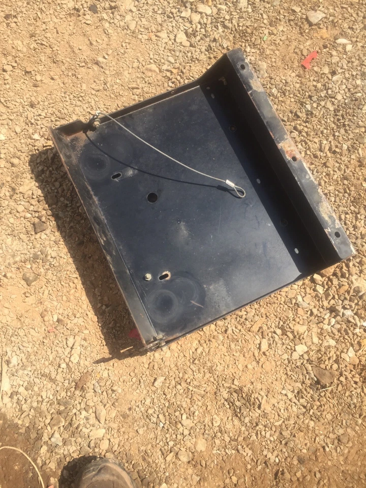 OEM Woods Seat Panel 71398 With Latch And Cable Foto 3 de 3