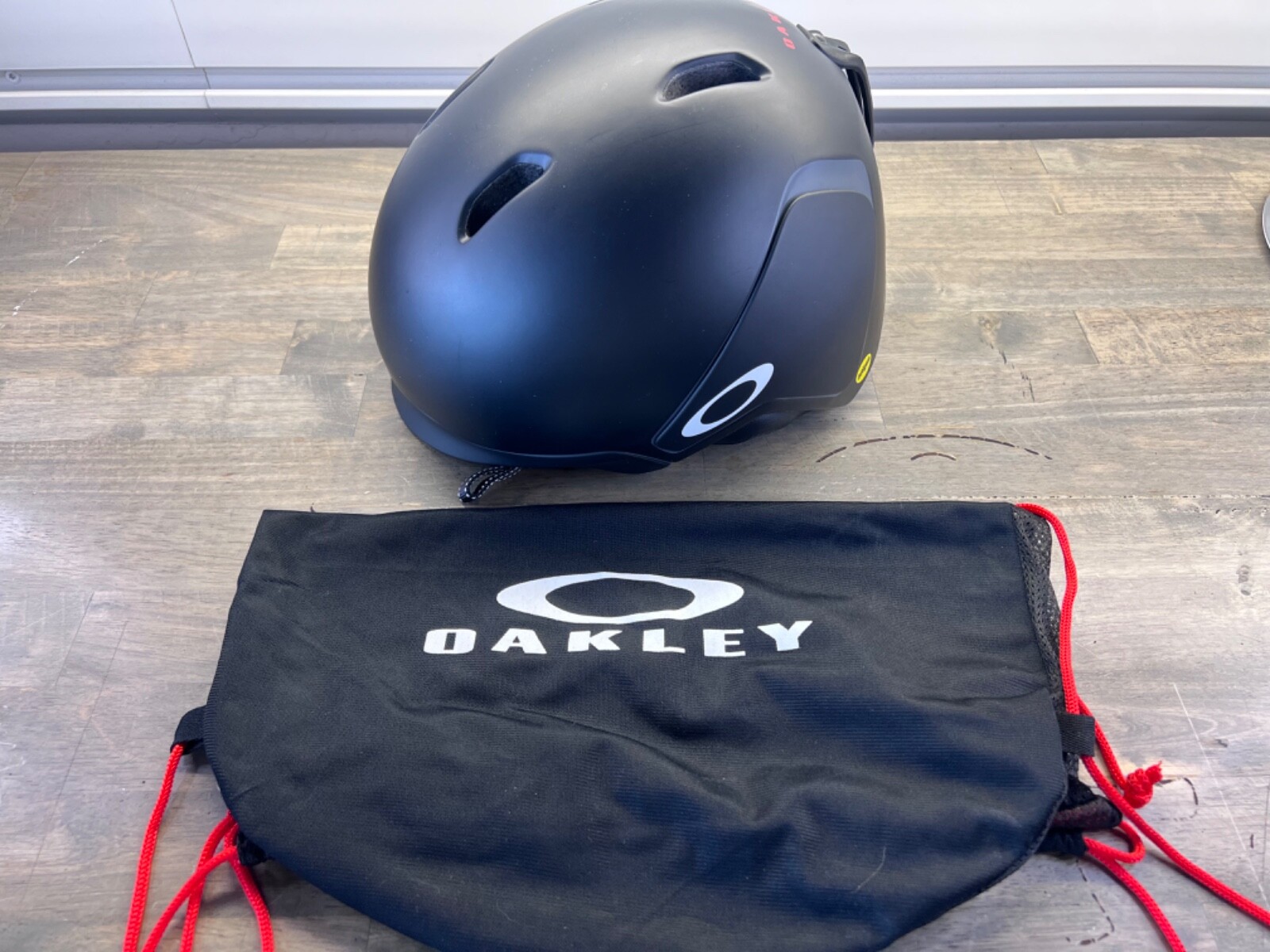 Oakley MOD3 Helmet Matt Black***READ***