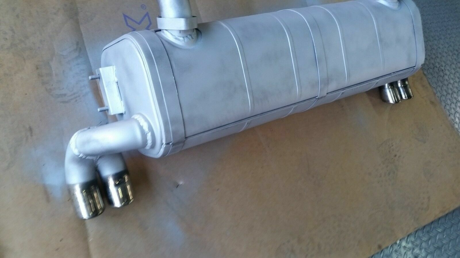 Ferrari Mondial 3.4 T rear Exhaust Muffler original part Part #  138887 PERFECT