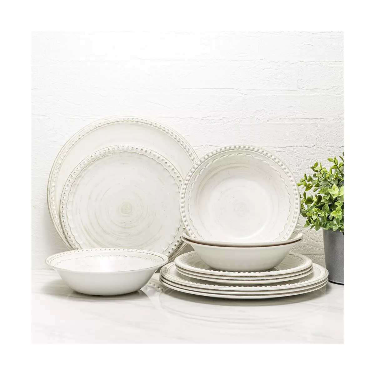 Fancy top dinnerware set