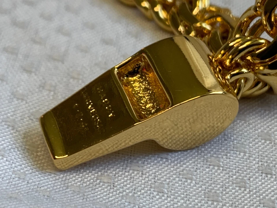 Pulsera Carolee Dije 7" Moda Joyería Esmalte Estrás Rana Silbato Moneda Foto 4 de 4