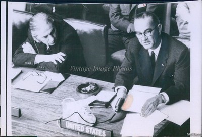 1958 Senate Majority Leader Lyndon Johnson At United Nations Politics Photo 6x8
