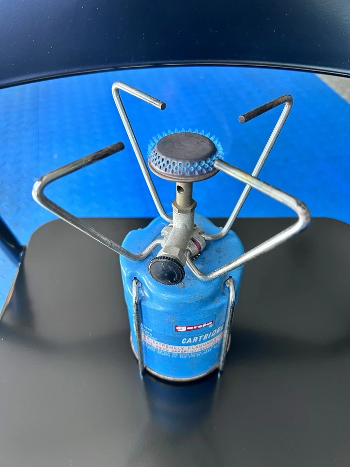 Lote de 6 cartuchos de combustible Camping Gaz C200 de colección + estufa de un solo quemador Bleuet S200 Foto 2 de 4