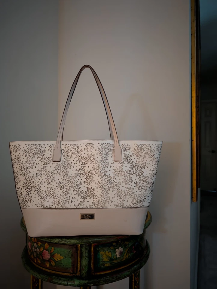 Bolso de Mano Kate Spade New York Bradford Court Margareta Blanco Beige Foto 3 de 4