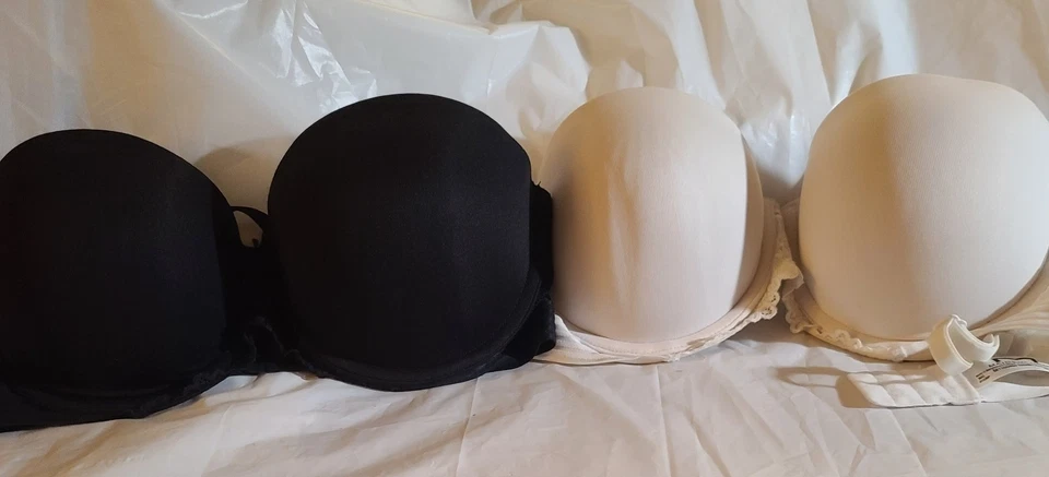 Lote de 2 Sujetadores Maidenform 36C Negro y Marfil Acolchados Push Up Con Aros Encaje Foto 2 de 4