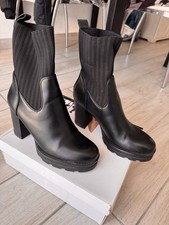 Scarpe stivaletti neri donna Lora Ferres