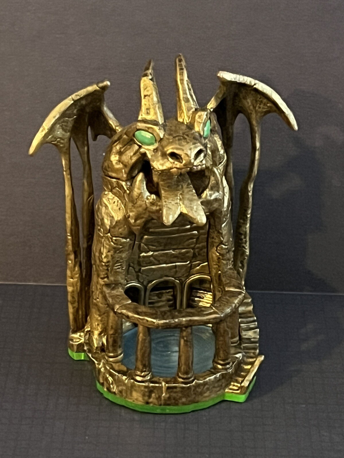 Skylanders Dragons Peak Figure