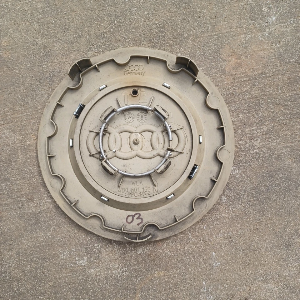 Tapa central OEM AUDI A6, 2003 - 2004, P/N 4B0 601 165 N 03 Foto 3 de 3