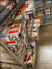 LEGO Sculptures Volkswagen T1 Camper Van 10220 Construction Set (1334 Pieces)