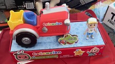 CoComelon Musical Tractor  Plays "Old MacDonald" Song  Brand New 