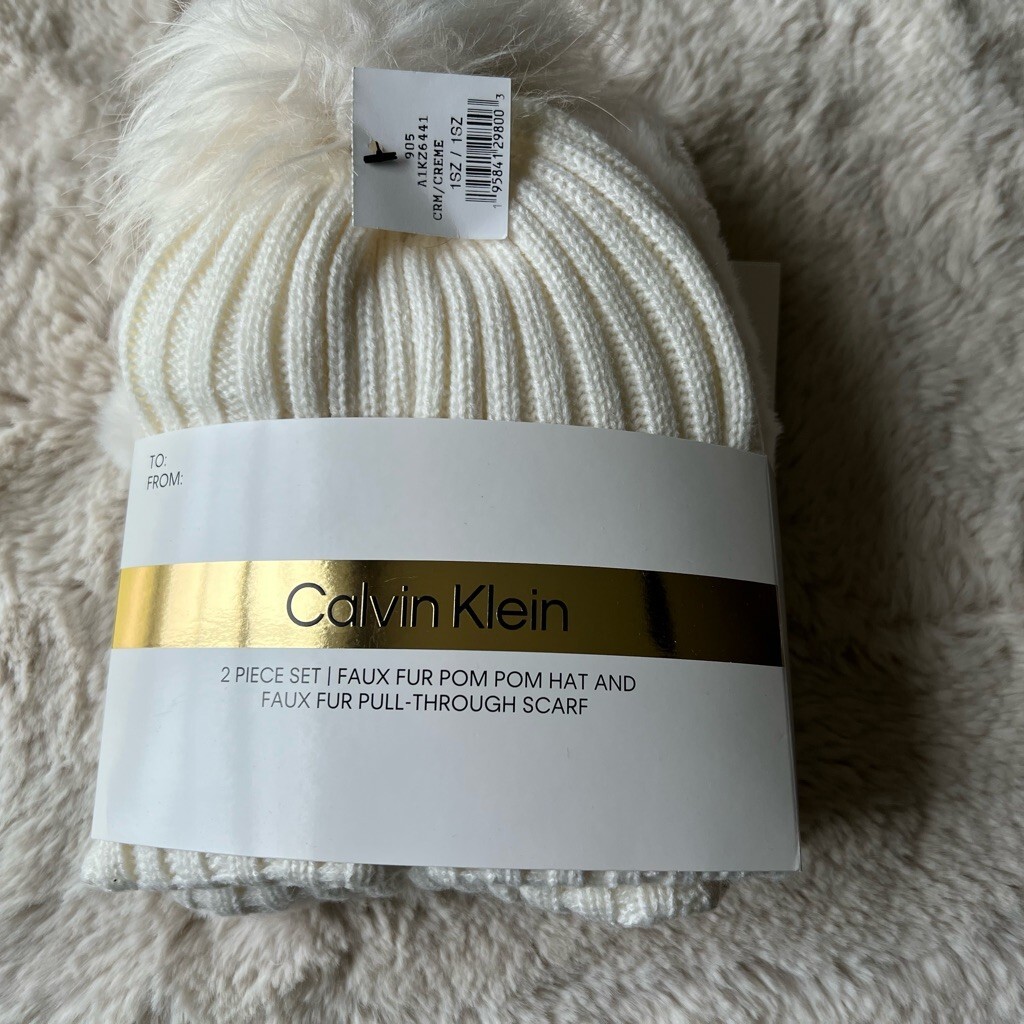 NWT Calvin Klein 2 piece set : scarf and hat | eBay display picture 2