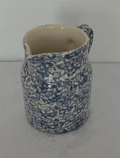 FP USA Roseville, Ohio Stoneware 1 Qt Pitcher Blue & Cream Sponge Splatterware
