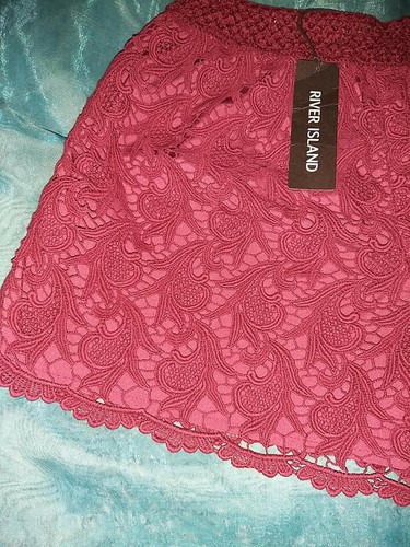 RIVER ISLAND Burgundy Lace SHORTS Brand New Women UK Size 6/8 - Picture 2 of 9