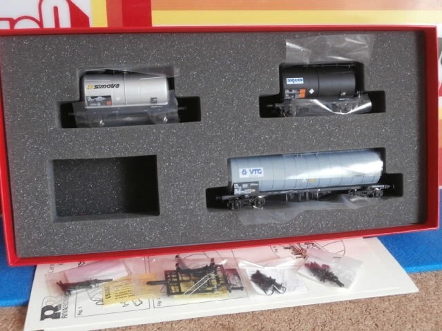 Rivarossi HO – 2 Coffrets De 2 Wagons Trémies FS (Époque 5) – NEUF