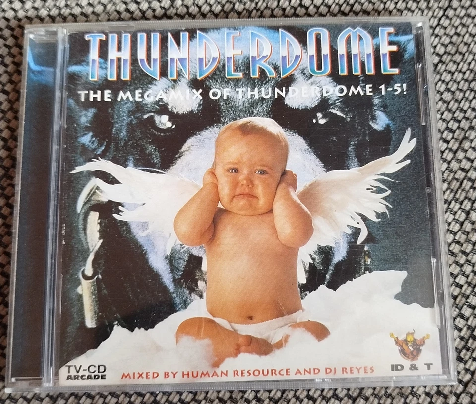 !!! CD Box Thunderdome ID&T The Megamix Of Thunderdome I-V - Lesen !!!