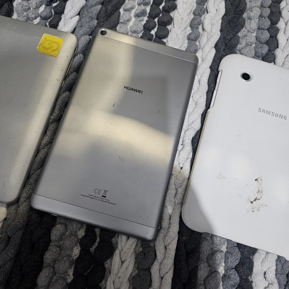 Polaroid, Samsung, Huawei Tablets Spares Or Repair  - Image 3 of 4