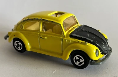 Volkswagen 1302 COCCINELLE - RARE jaune capot noir - Majorette n°202 - 1/60 - Photo 1/4