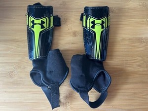 Under Armour UA Youth Large (3’,11”-4’,7") Challenge Shin guard Black Lime Green
